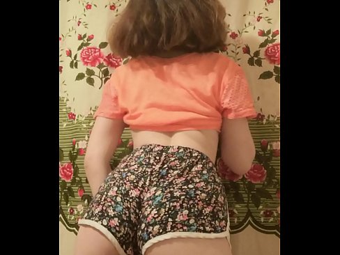 ❤️ Giovane pupa sexy fa uno striptease riprendendo i suoi pantaloncini alla telecamera Solo pornoal it.courseclass.ru ❌